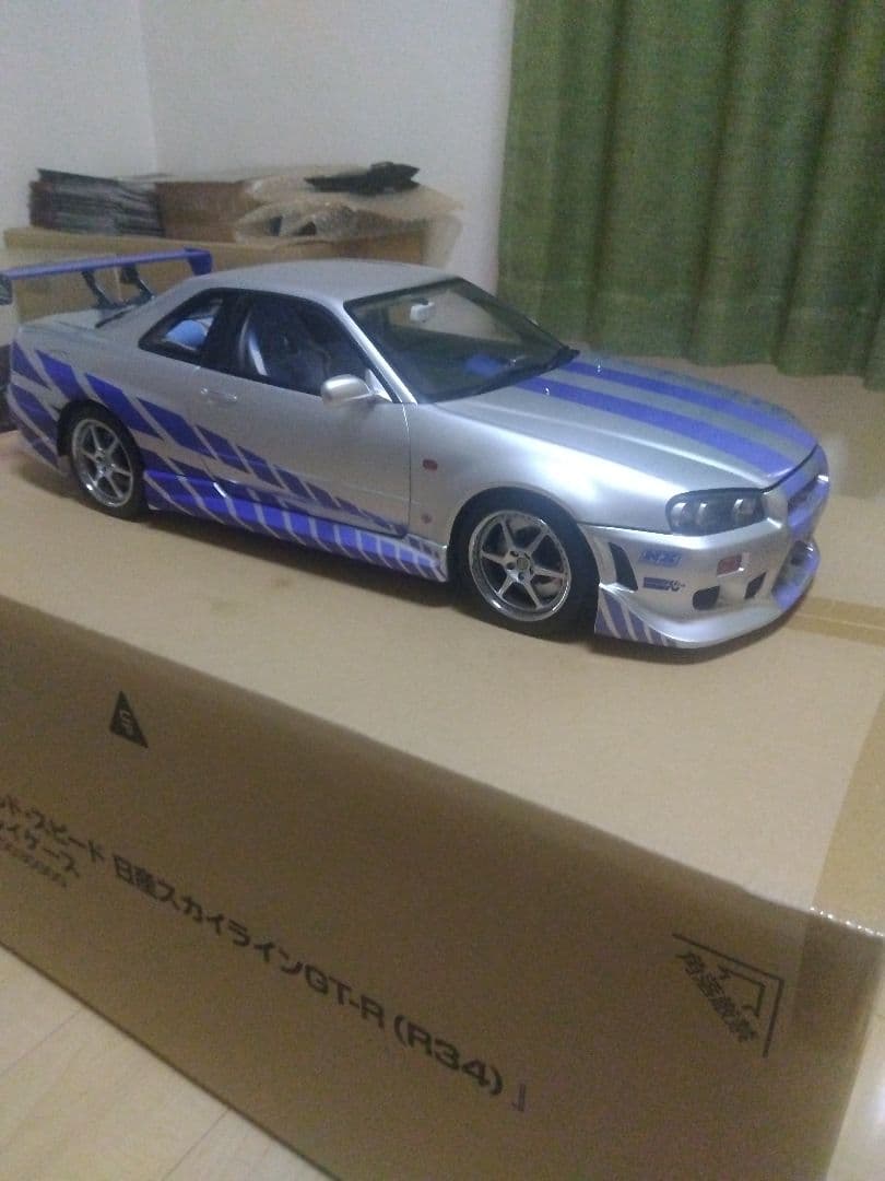 デアゴスティーニスカイライン GT-R R34 1/8スケールモデル