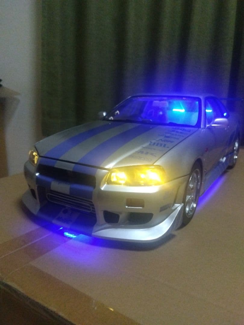 デアゴスティーニスカイライン GT-R R34 1/8スケールモデル