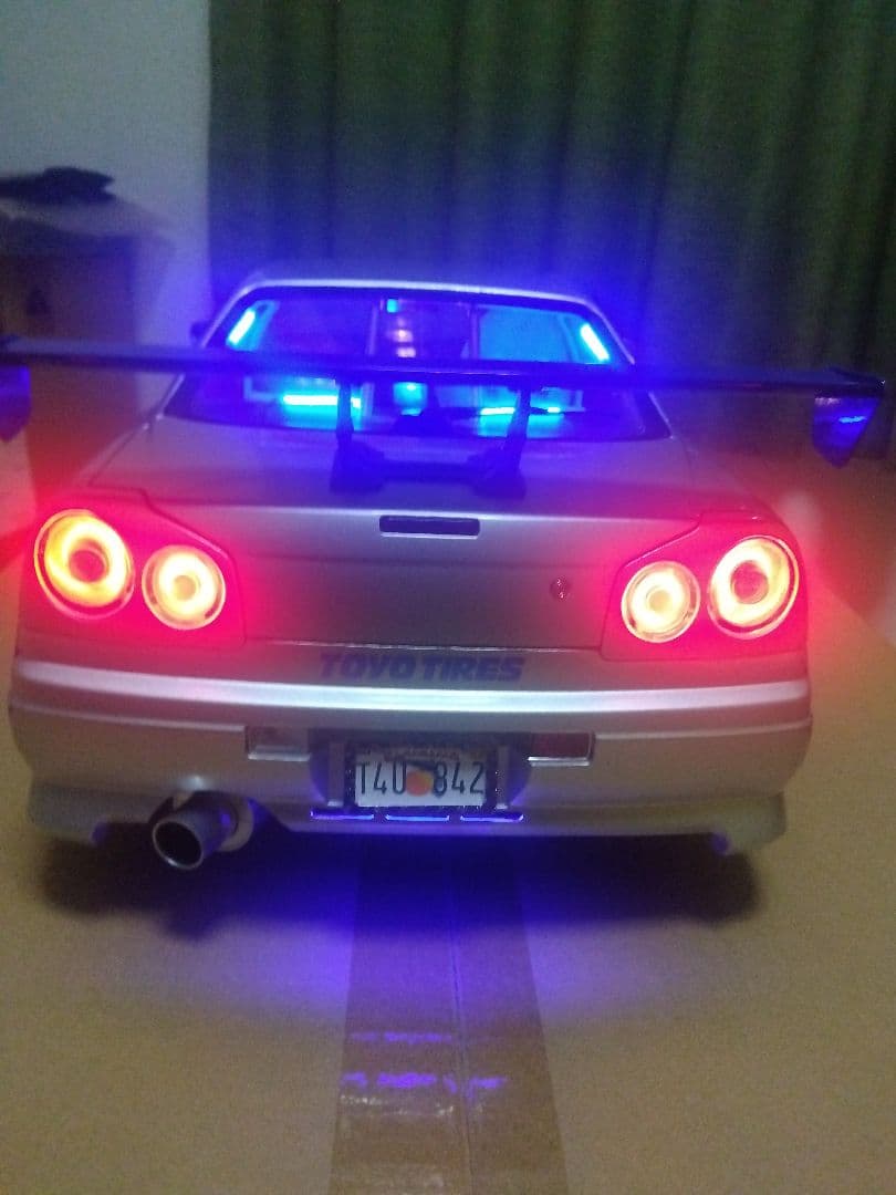 デアゴスティーニスカイライン GT-R R34 1/8スケールモデル