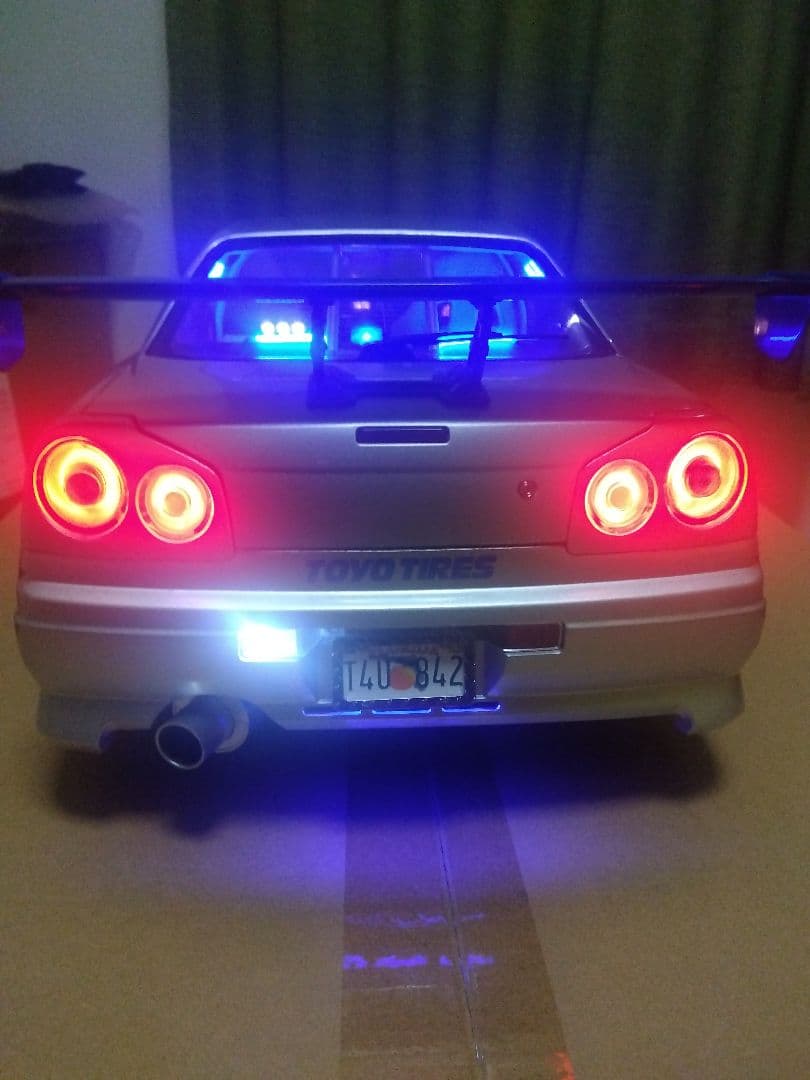 デアゴスティーニスカイライン GT-R R34 1/8スケールモデル