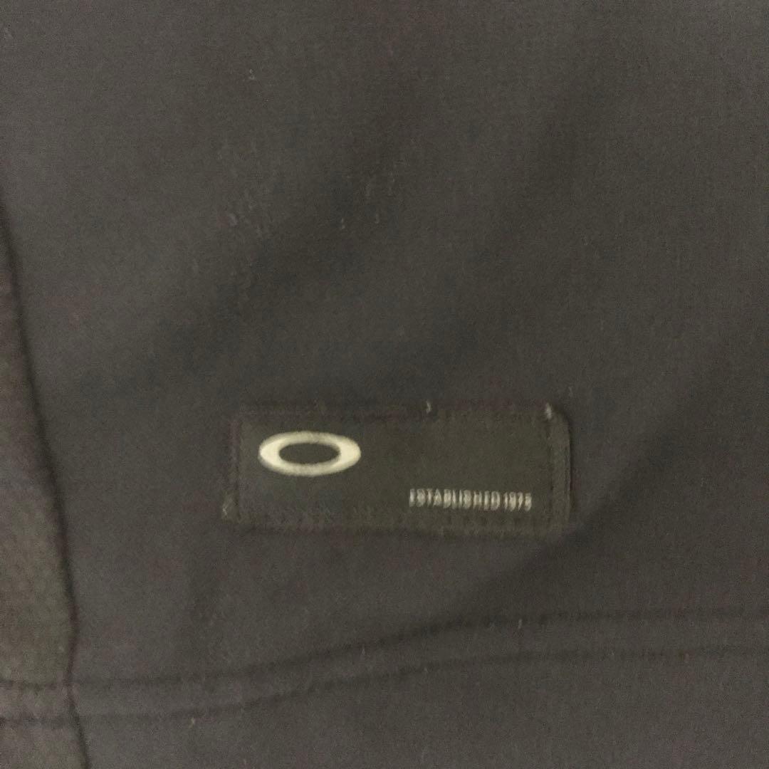 完売品　OAKLEY スカルタートルネックミドル　ジャケット