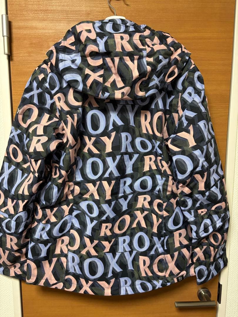 ✨新品未使用タグ付き✨ ROXY ロキシー フード付き スノーボードウェア 黒Ｌ