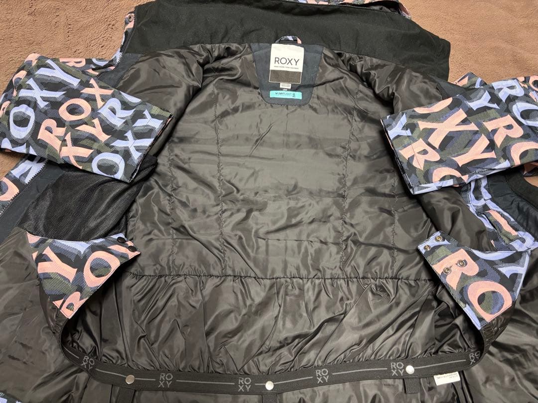 ✨新品未使用タグ付き✨ ROXY ロキシー フード付き スノーボードウェア 黒Ｌ