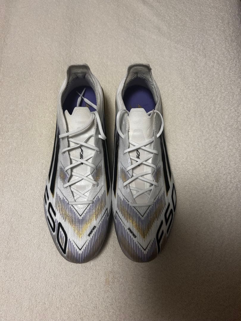 F50 ELITE HG/AG ジャパン /土・人工芝用