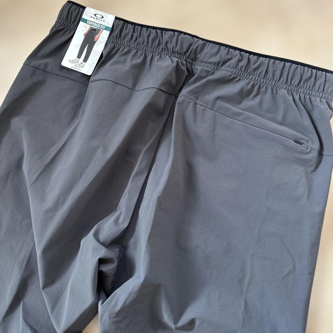 新品　オークリー　メンズ　ゴルフ　ストレッチ　テーパードパンツ　ダークグレー3L