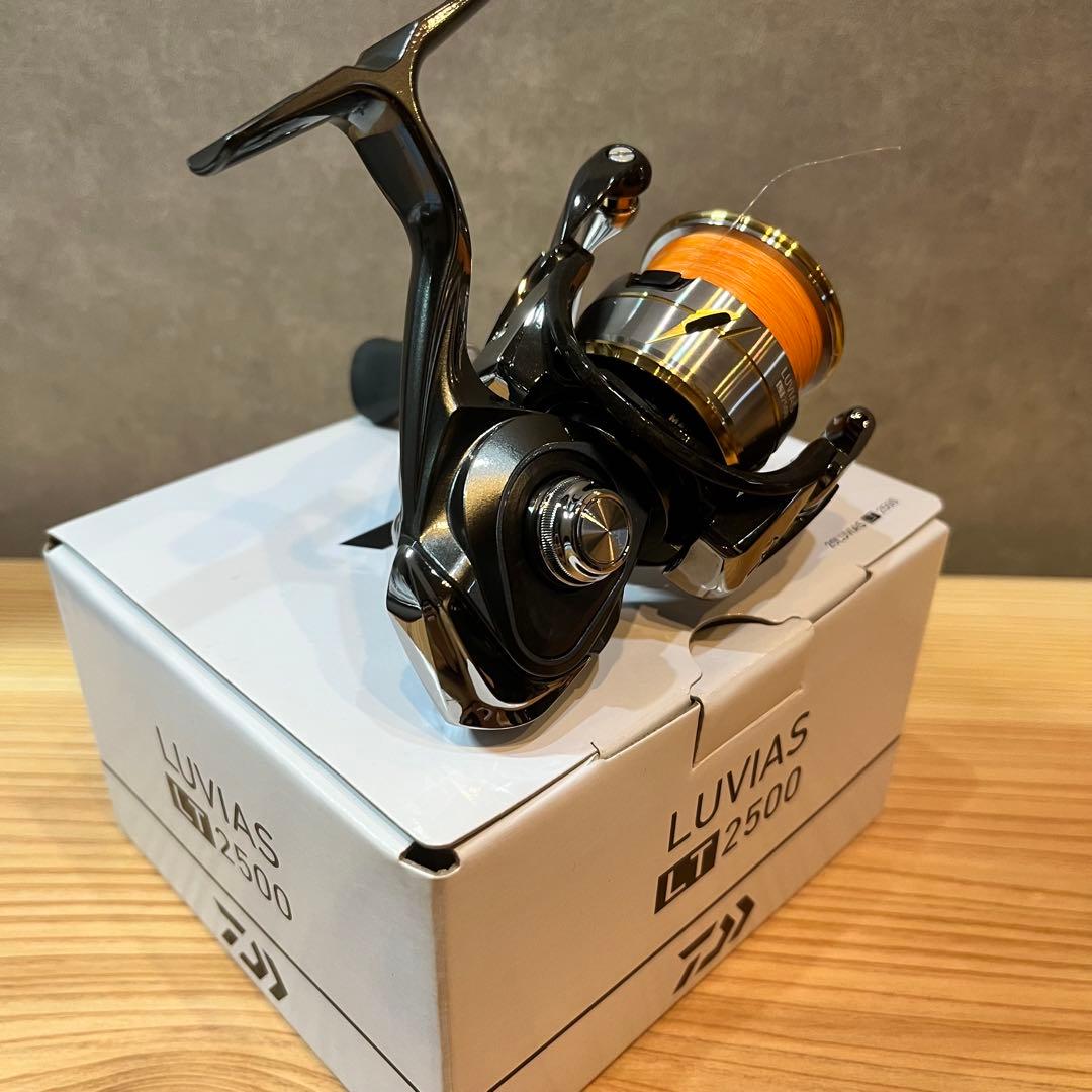DAIWA LUVIAS LT2500 スピニングリール