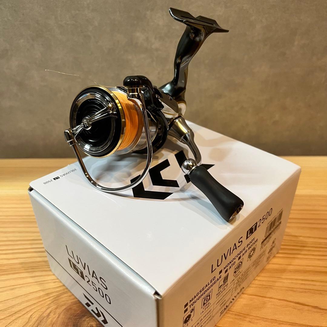 DAIWA LUVIAS LT2500 スピニングリール