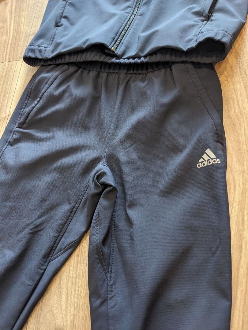 adidas トレーニングウェア　フード付　セットアップ　ゴルフ　サッカー　野球