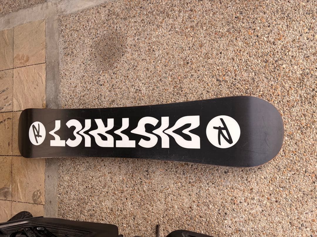 ROSSIGNOL DISTRICT 161 スノーボード板　黒白