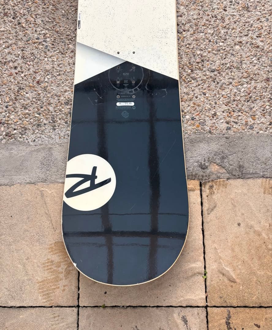 ROSSIGNOL DISTRICT 161 スノーボード板　黒白