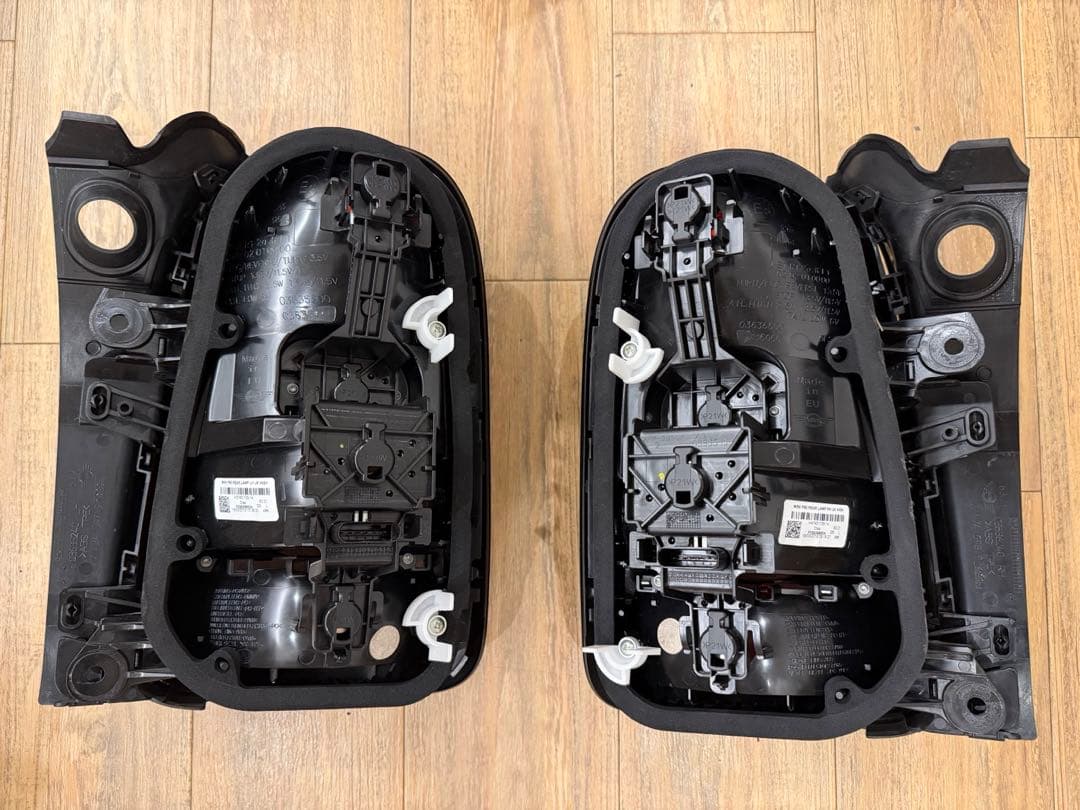 【美品】MINI F60 前期 純正テール 左右