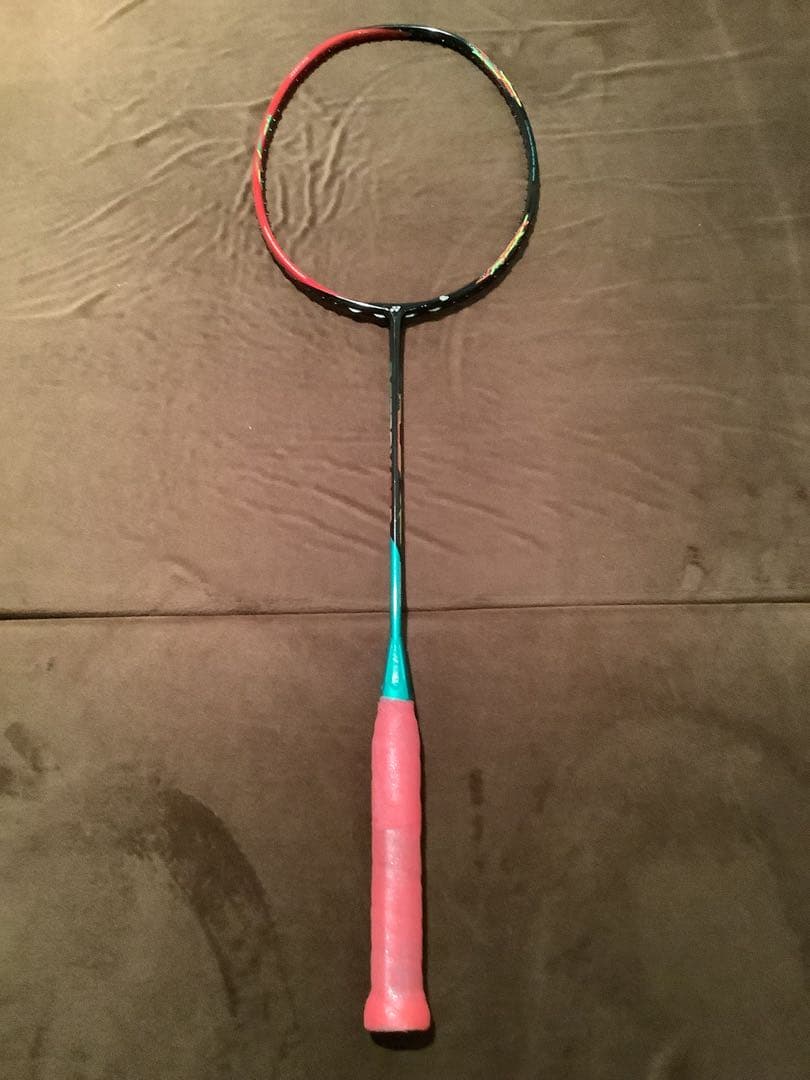 廃盤品！ヨネックス　アストロクス88D 4UG5