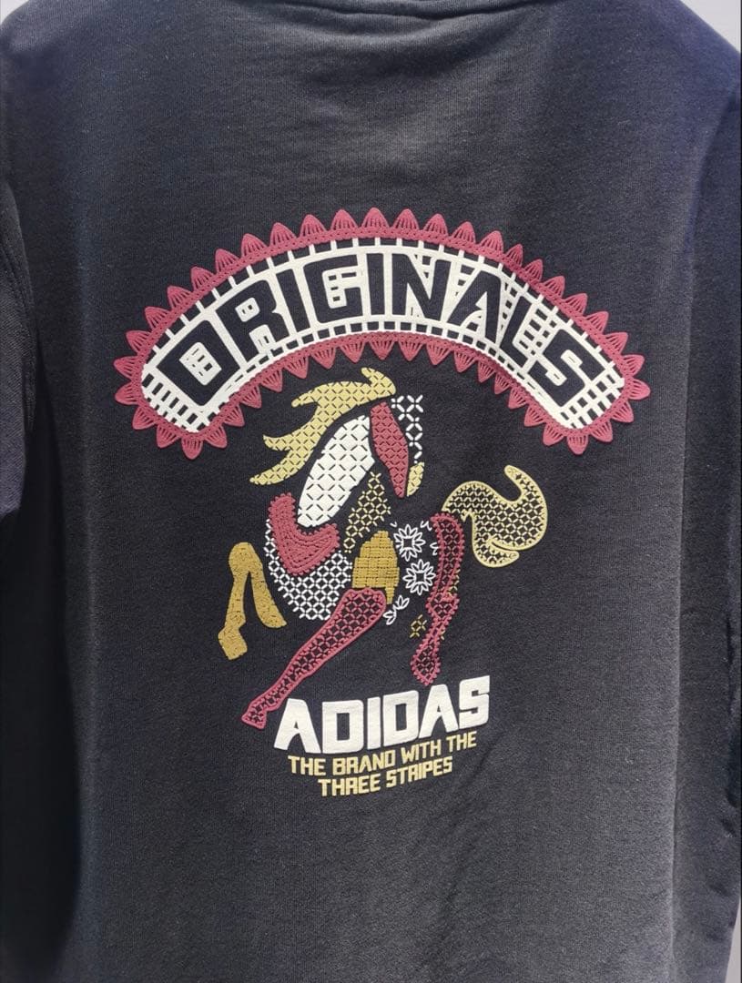 新品S Adidas FW25 CNY 馬年限定 半袖Tシャツ KT0714