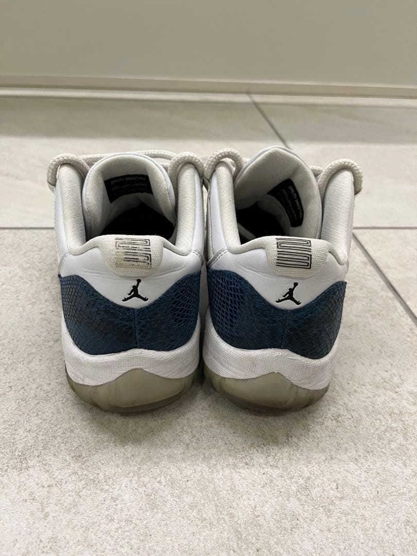 ナイキ エアジョーダン11 Retro Low