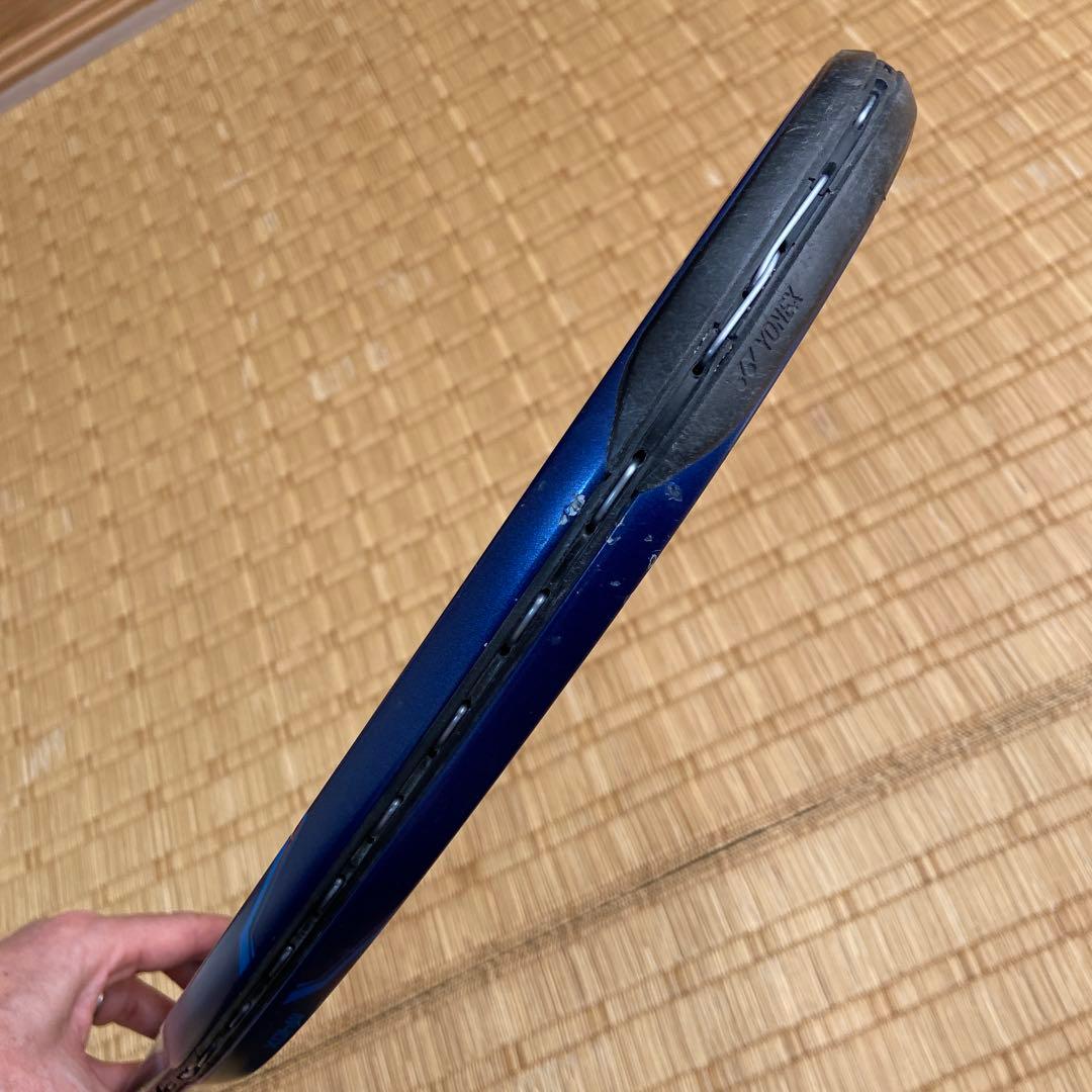 ヨネックス　テニスラケット　EZONE100L 2020モデル　グリップ2