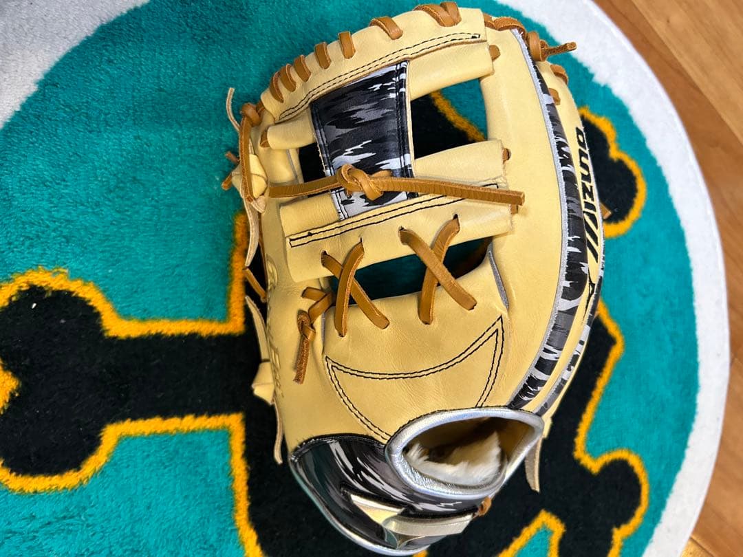 ミズノ　グローバルエリート　左用　内野手　サイズ9 軟式グローブ