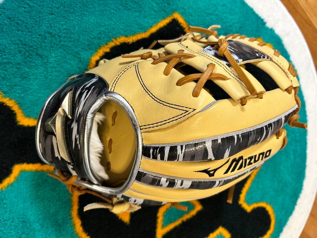 ミズノ　グローバルエリート　左用　内野手　サイズ9 軟式グローブ