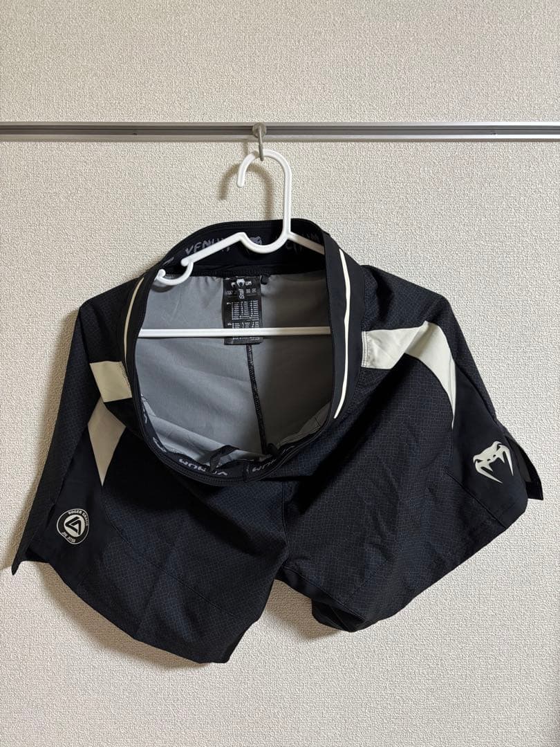 Venum x Roger Gracie Academy ラッシュガード
