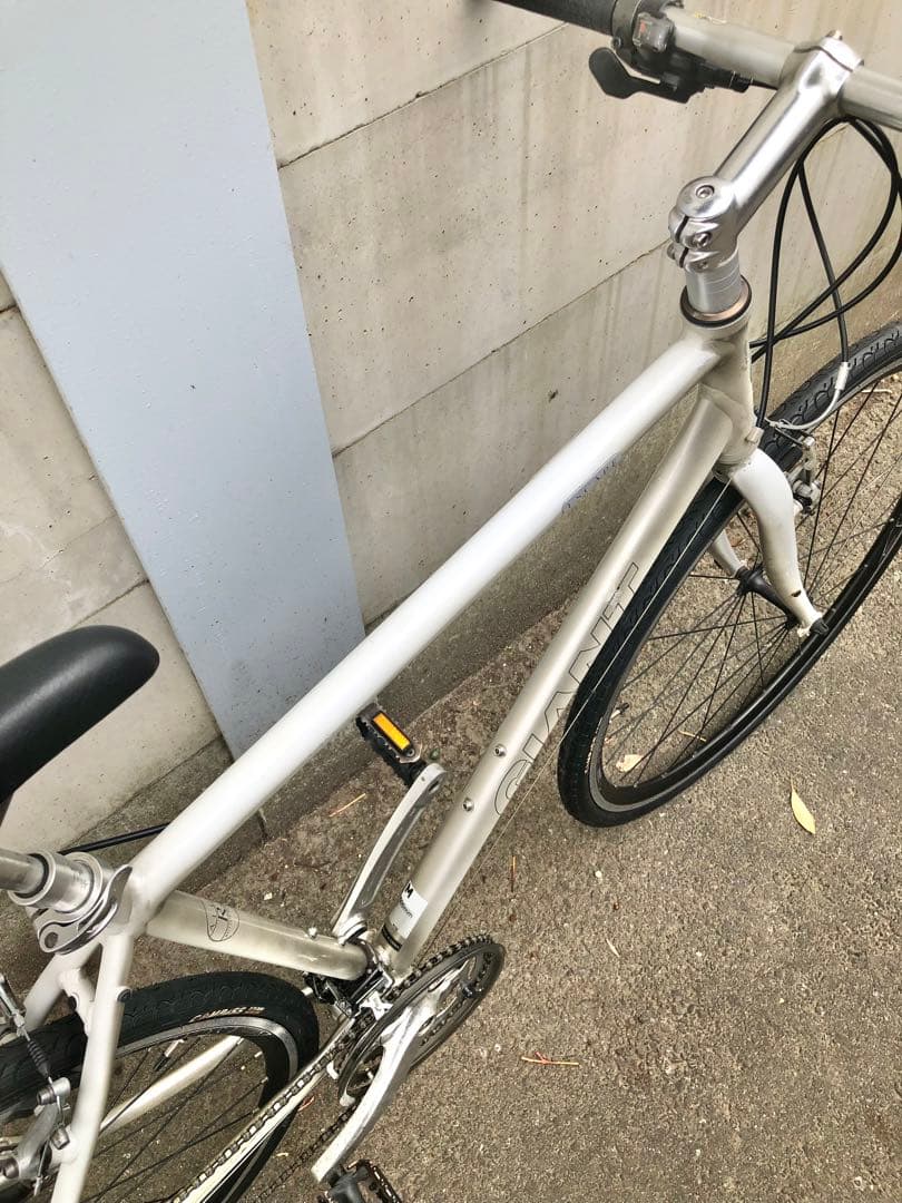 【整備済・美品】GIANT ESCAPE R3 24速　クロスバイク CT500