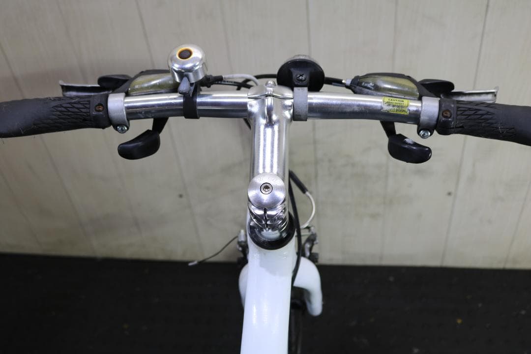 GIANT ESCAPE R3 700C アルミ 24速 430mm 白クロス