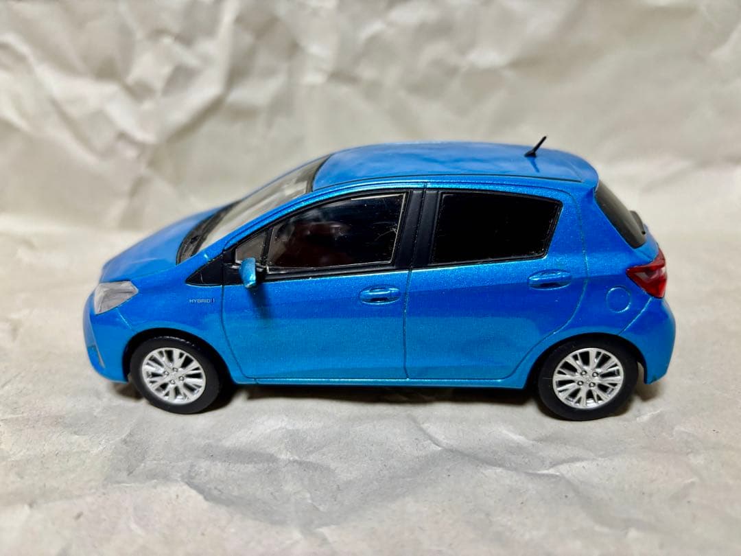vitz後期(最終型) カラーサンプル ミニカー クリアブルークリスタルシャイン