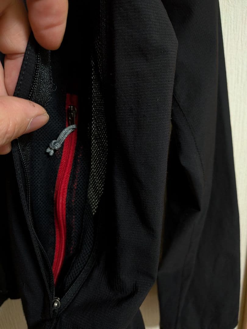 ノースフェイス　スワローテイルフーディー　黒　Lサイズ　トレイル　レッドラン
