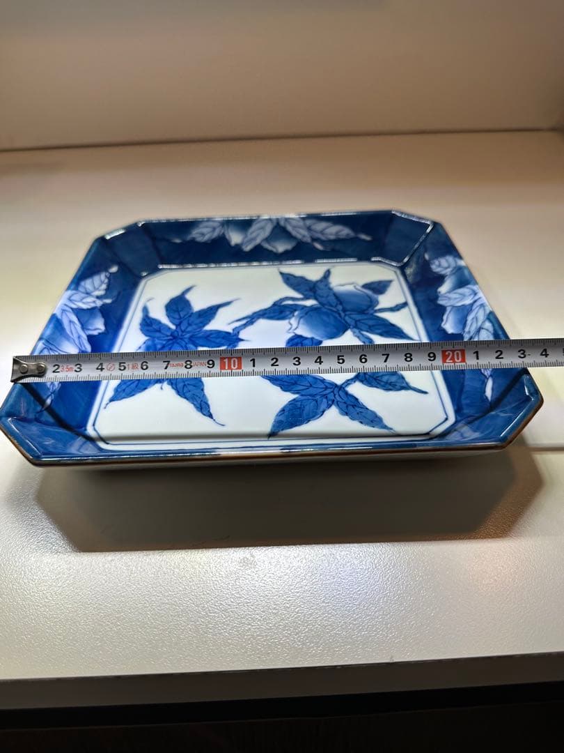 P01 有田焼　八角　大皿　新品未使用　一枚