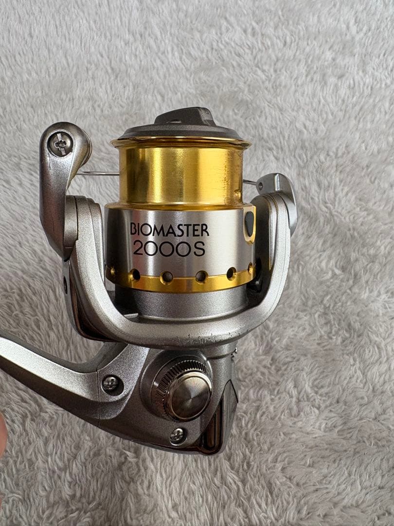 美品シマノ　05 BIOMASTER 2000S スピニングリール