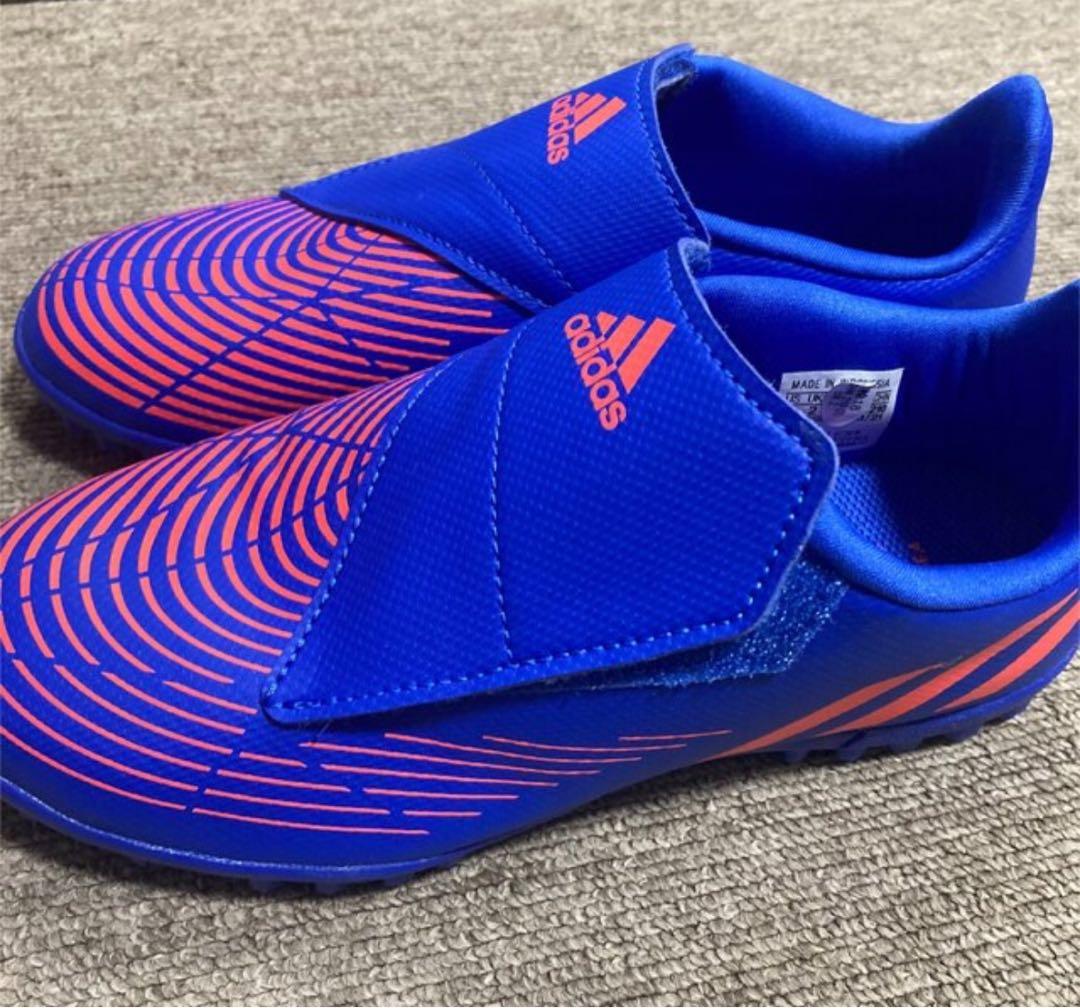 新品　adidas ジュニア　トレーニング　サッカーシューズ　21.0cm