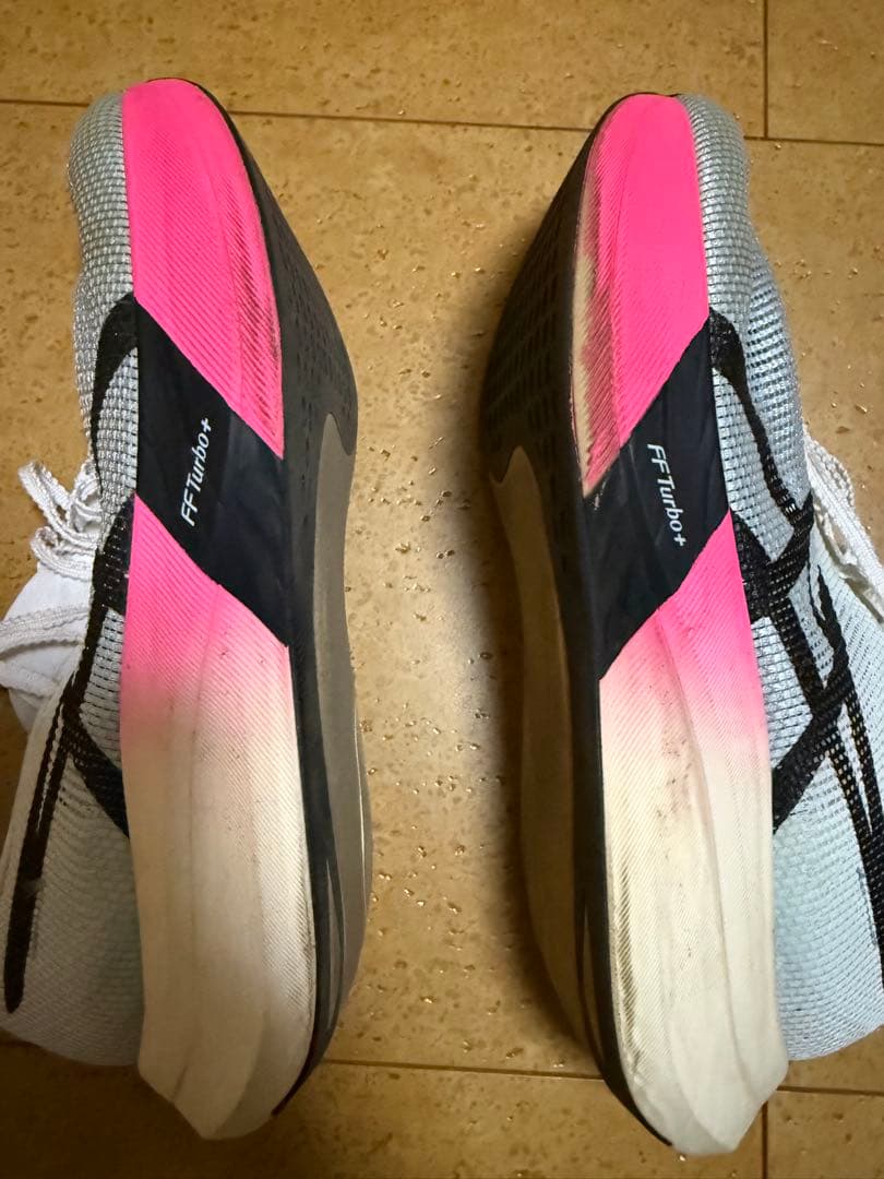 アシックス メタスピードエッジパリ 25.5cm