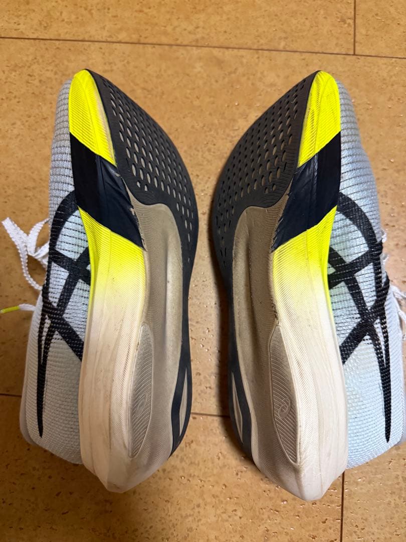 アシックス メタスピードエッジパリ 25.5cm