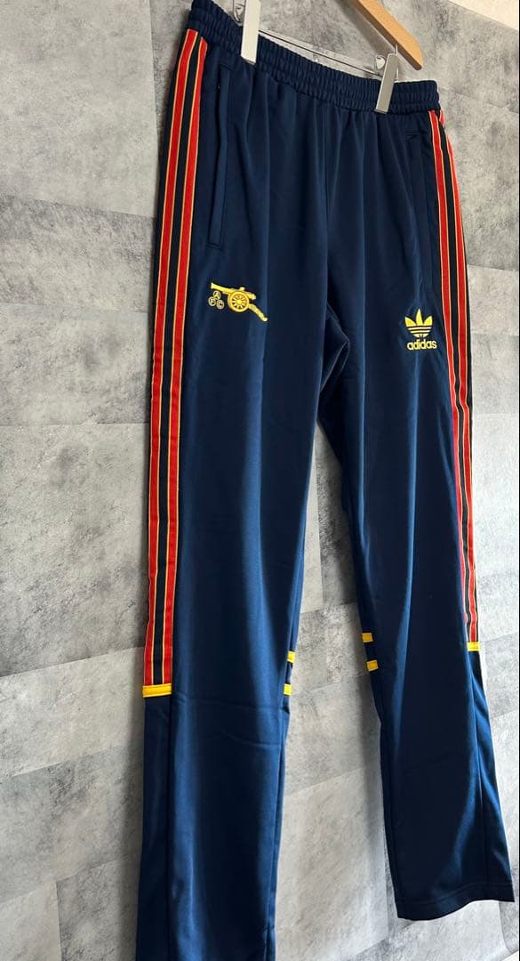 新品　アディダスadidas アーセナルFC トラックパンツ スリーストライプ