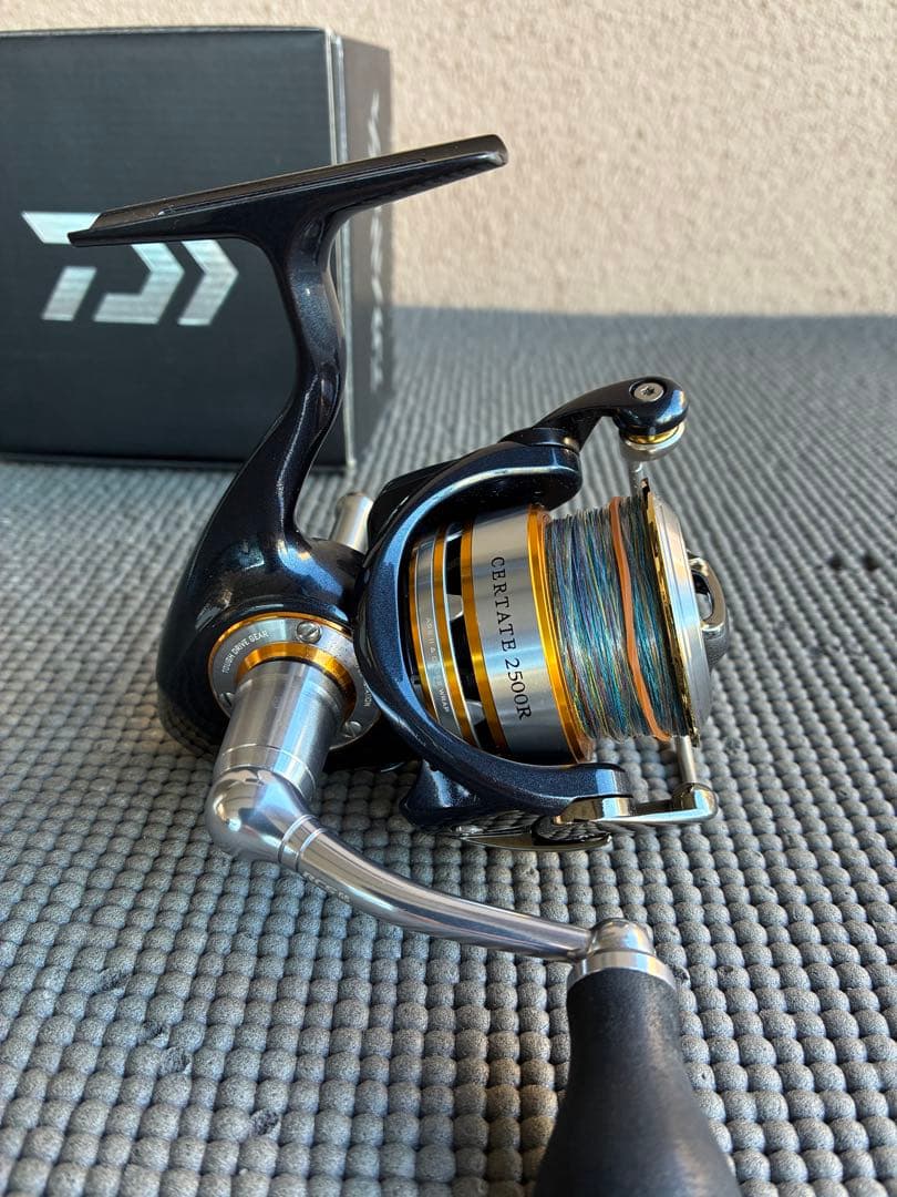 Daiwa 10セルテート　2500R スピニングリール