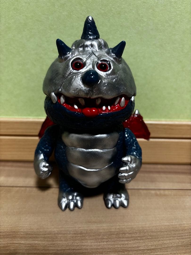 子豚玩具WONDERPIG TOYS 超古代怪獣エゴラ　インディーズソフビ