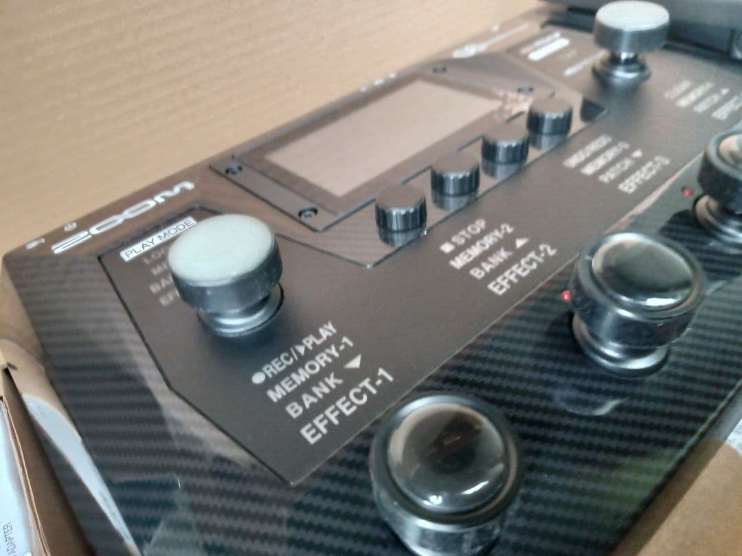今だけ！Zoom G6 ギターエフェクター 室内のみ使用　美品！