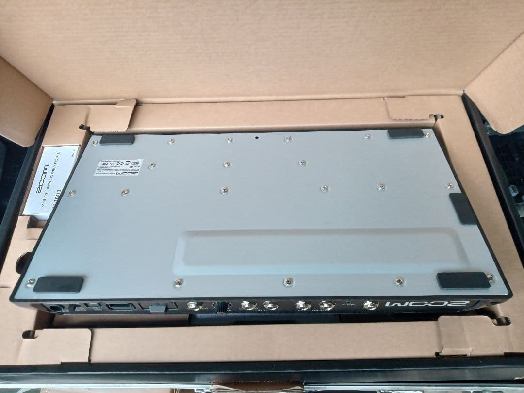 今だけ！Zoom G6 ギターエフェクター 室内のみ使用　美品！