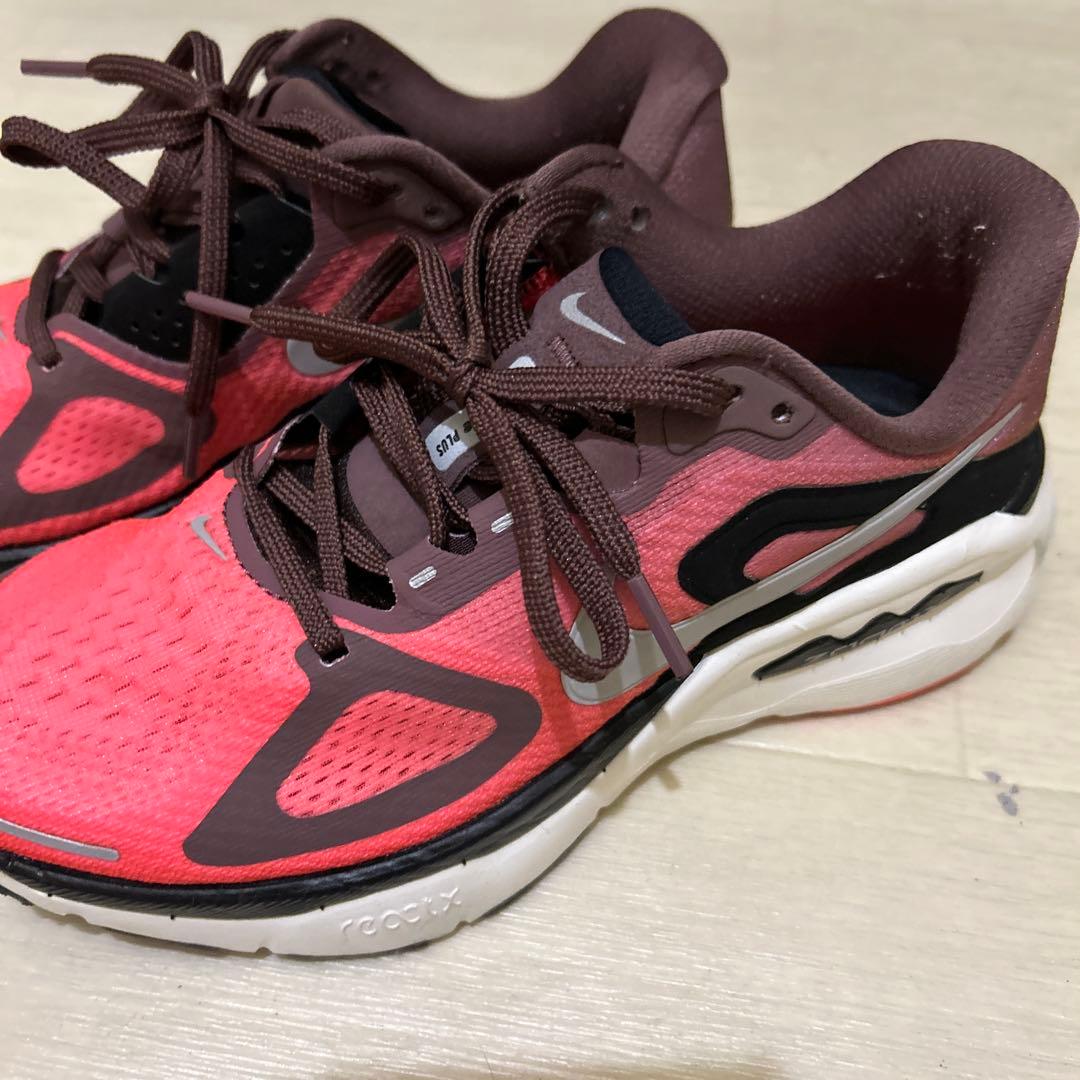 Nike Structure スニーカー ピンク/ブラウン