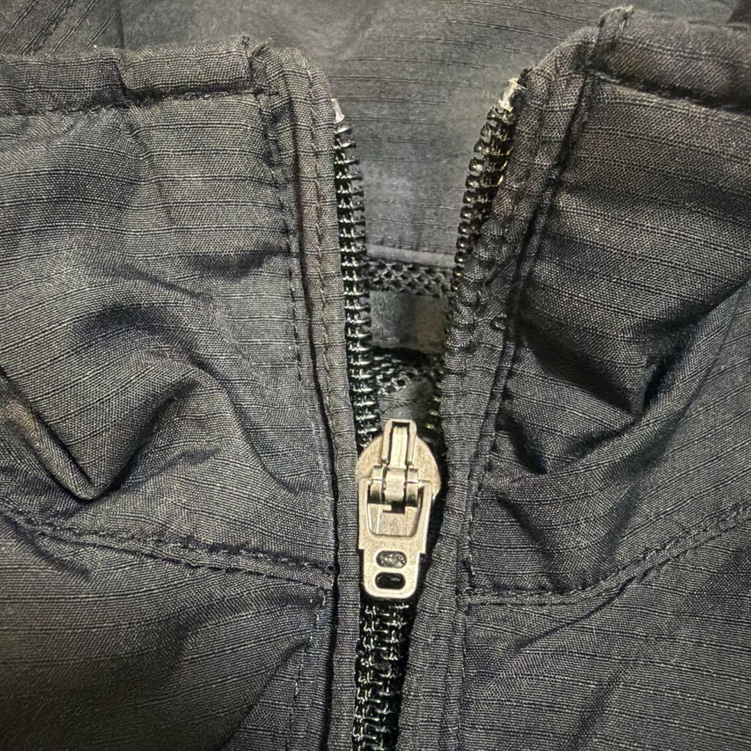 美品 タイトリスト ゴルフ ナイロンジャケット ジップアップ 黒 背面ロゴ 刺繍