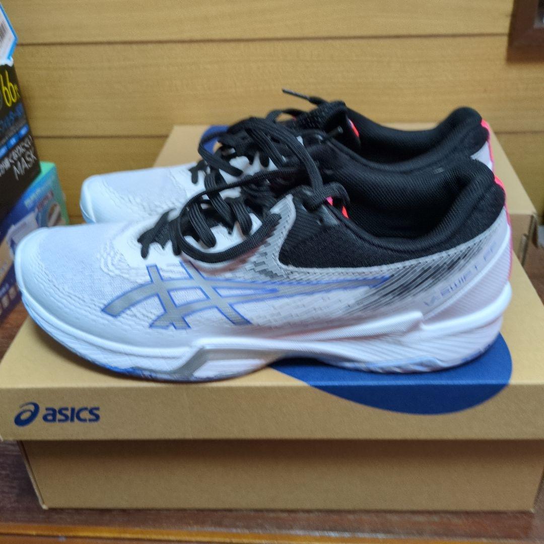 asics バレーボールシューズ ホワイト/ブラック/パープル ブイスイフト