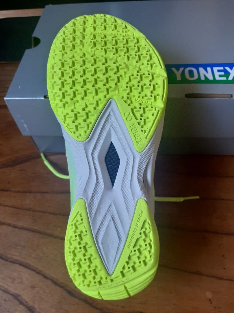 YONEX エアラスZワイド　SHBAZ2W バドミントンシューズ
