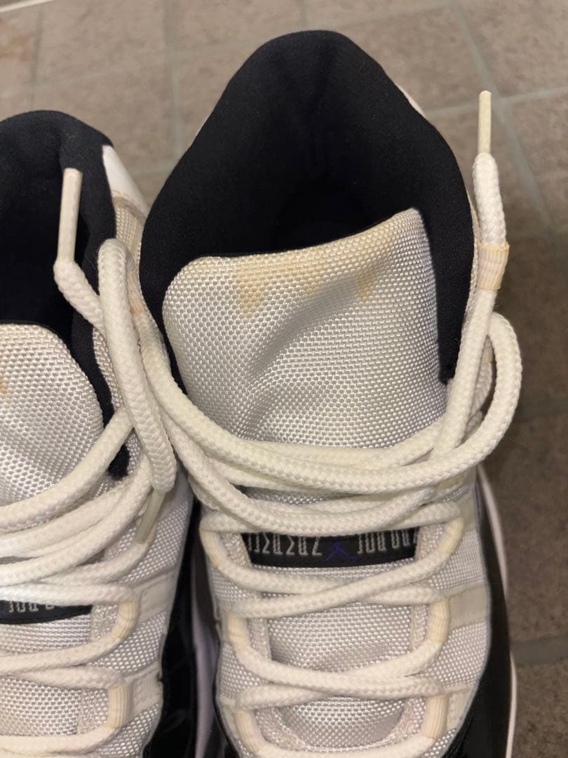 Air Jordan 11 ホワイト/ブラック 45