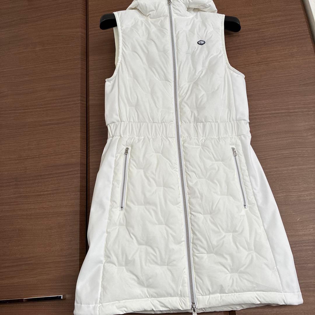 【新品】フィドラFIDRA ゴルフ中綿ワンピース フーディ ベスト ホワイト M