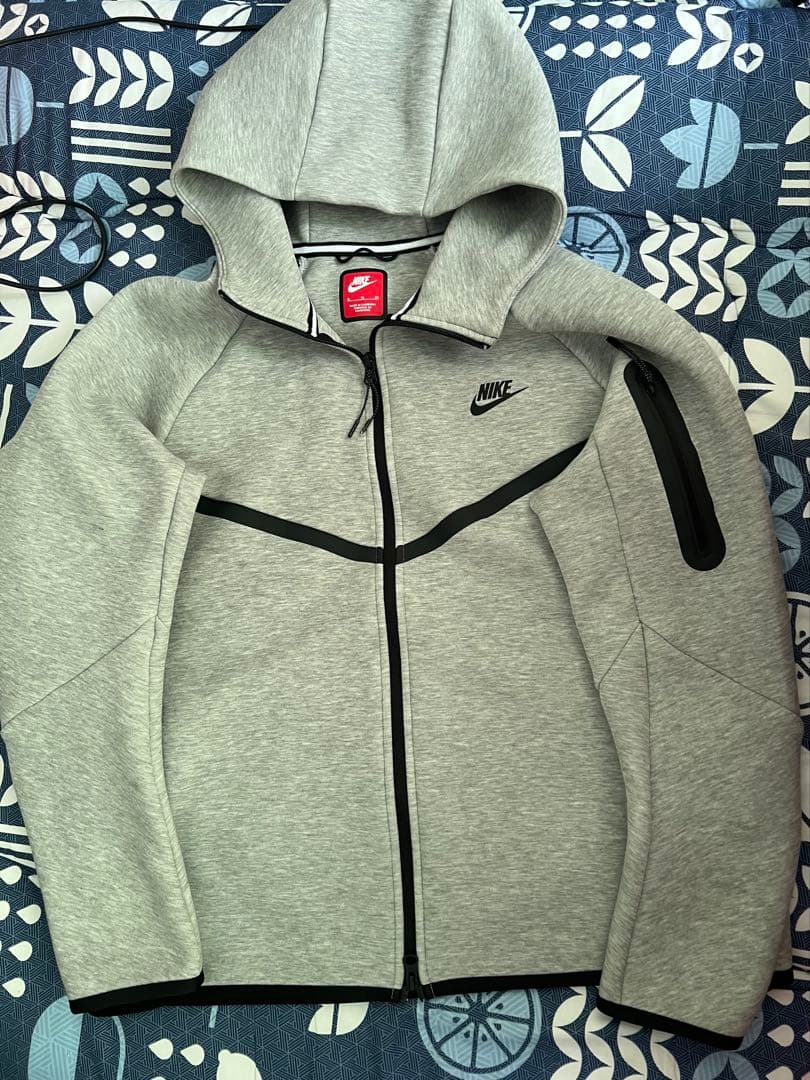 NIKE テックフリース　グレー　セットアップ上下　赤タグ