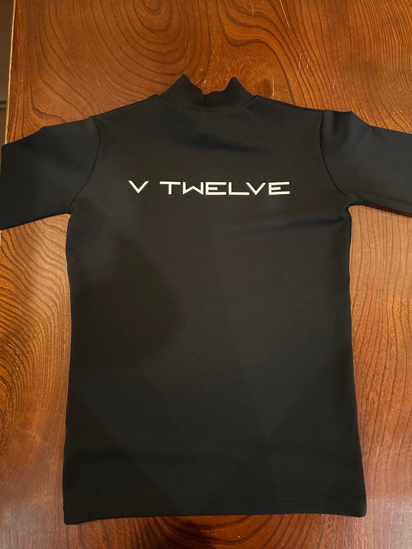 V12 モックネック 長袖シャツ サイズ2 美品