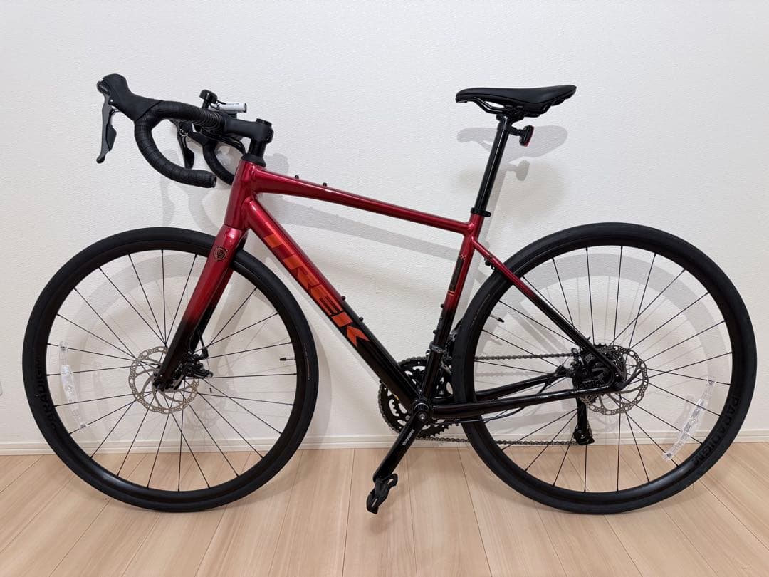【美品】TREK Domane AL2 Gen4 2025年モデル