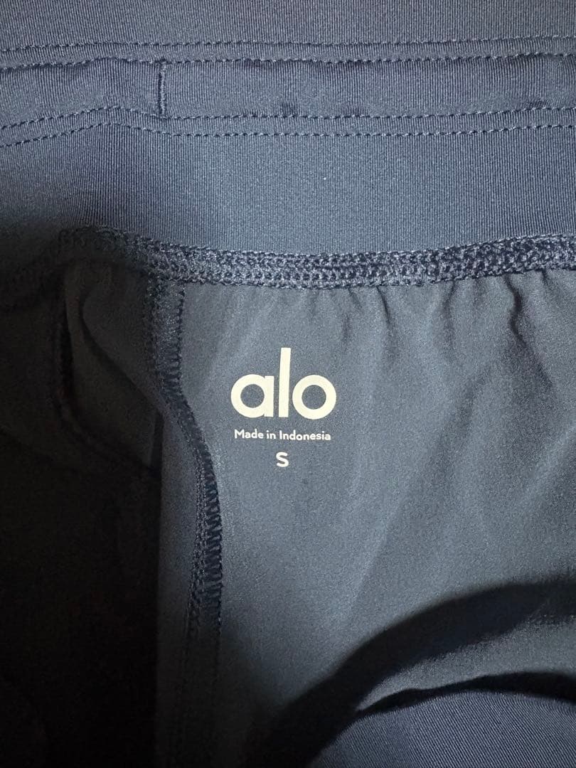 alo ショートパンツ S ネイビー ポケット付き