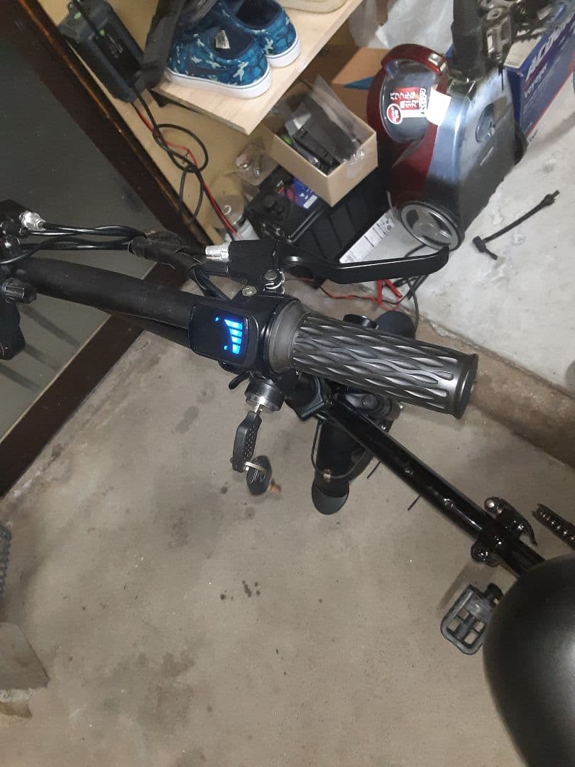 電動自転車　 E-Bike 折り畳み式