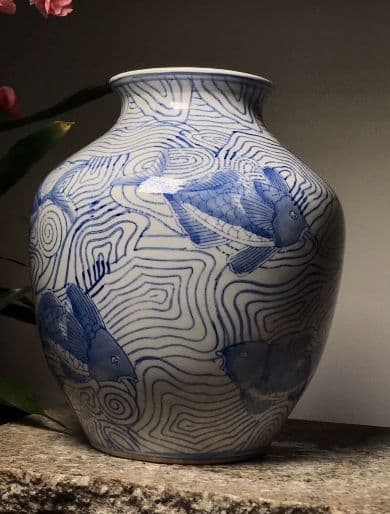 鯉の柄の花瓶。 工芸品 美術品 置物 コレクション品 中国花瓶 景徳鎮