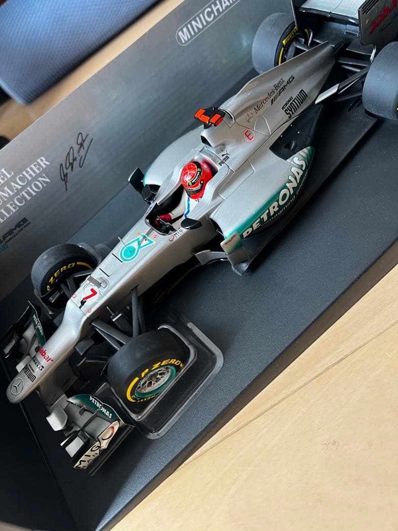 美品 1/18 ミハエル・シューマッハ メルセデス AMG W03 2012年