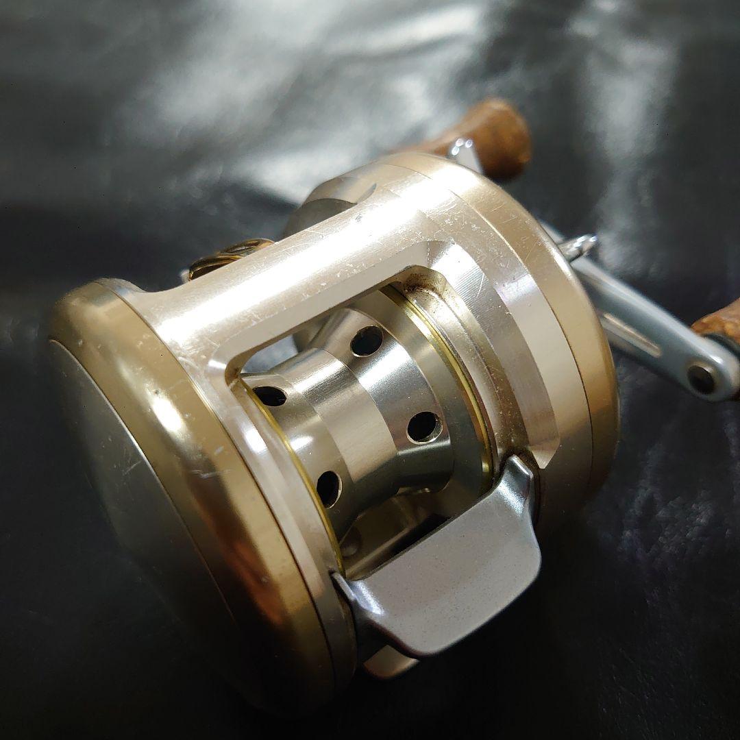 Daiwa Millionaire CV-Z 205 リール